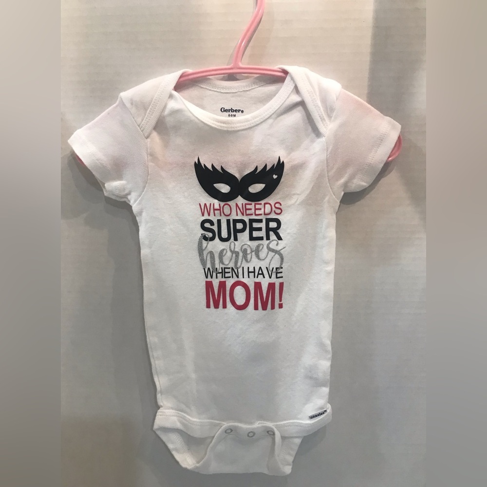 Cotton baby onesie/diaper or t shirt. Gerber brand. New excellent condition.